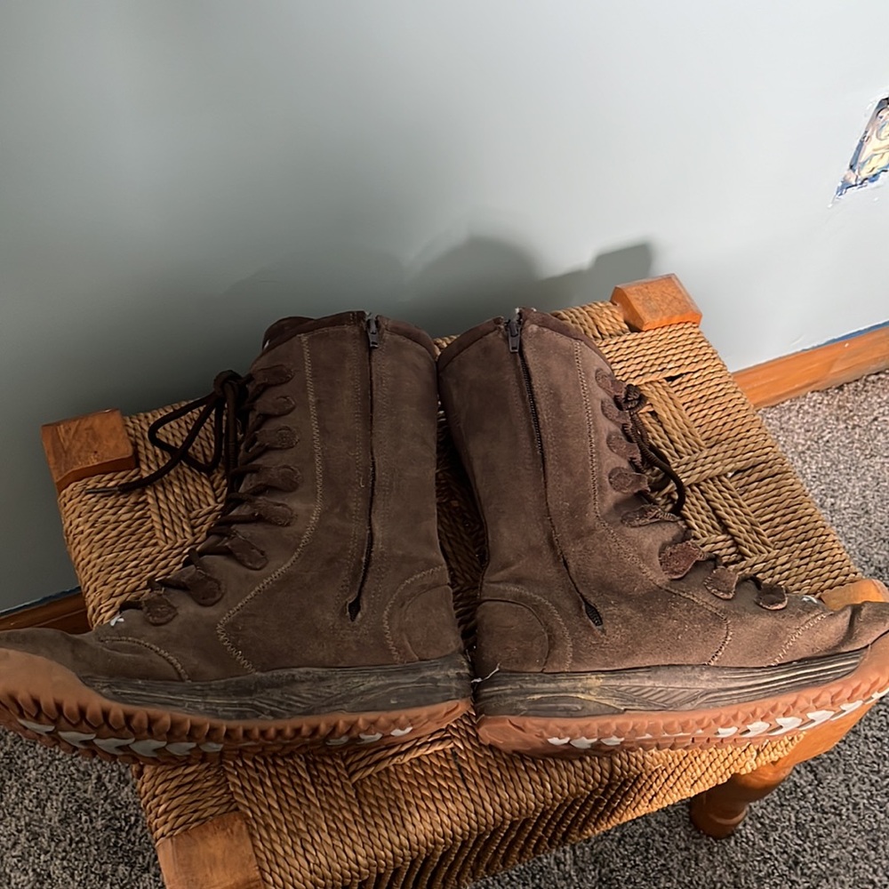 TEVA Hiking Boots - Picture 2 of 7